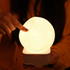 Imagen de Lampara Táctil de Goma Multicolor Luna 122111