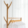 Imagen de Perchero c/Ruedas Madera Color Caoba 70X35X155 cm
